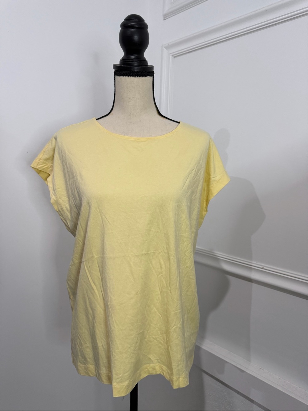 LOFT Light Yellow Cap Sleeve Scoop Neck Tee